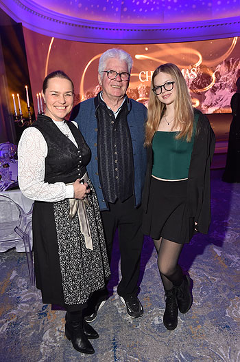 Thomas Stein und Ehefrau Cornelia Stein mit Tochter Amelie beim „1. Kinderlachen Christmas Gala“ im Hotel Grand Tirolia in Kitzbühel am 21.12.2024 (©Foto: BrauerPhotos / Goran Nitschke) 